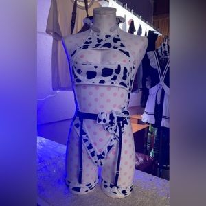 Moo-be over ! 4 peice lingerie set .